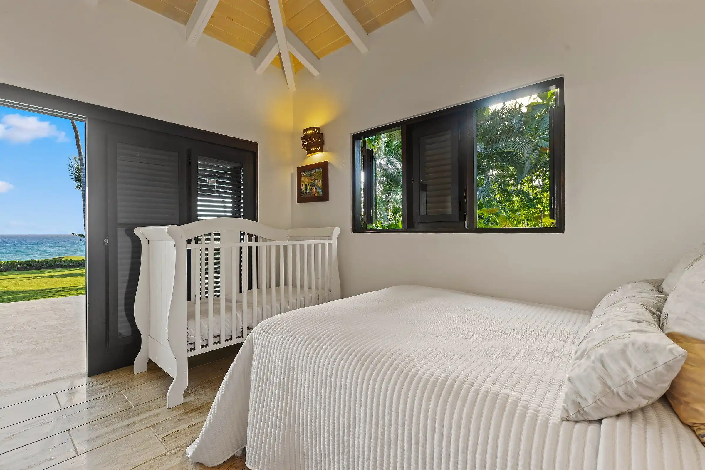 The adjoining children's bedroom and nursery beside the primary suite at Costa Verde 3